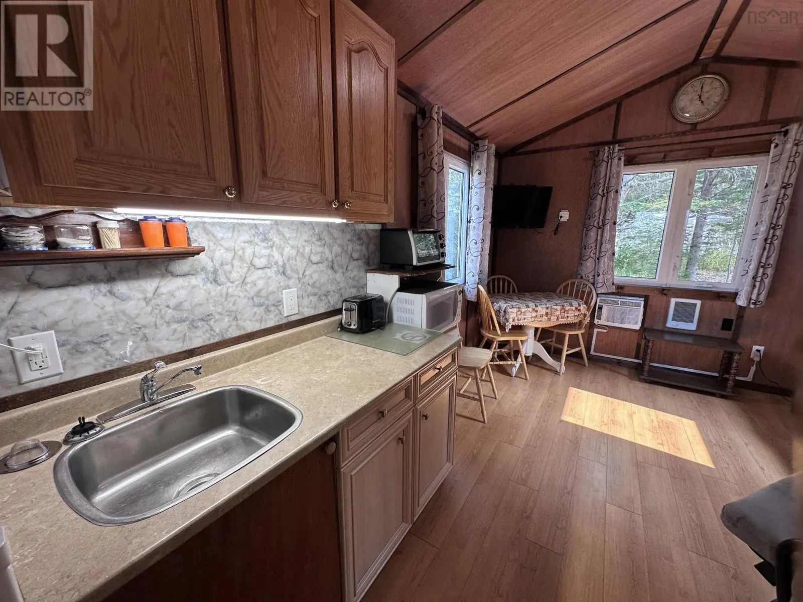 2844 Highway 215