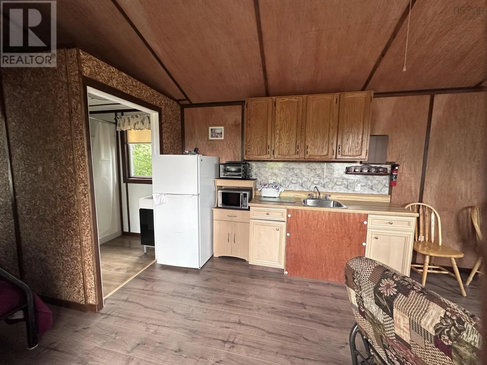 2844 Highway 215