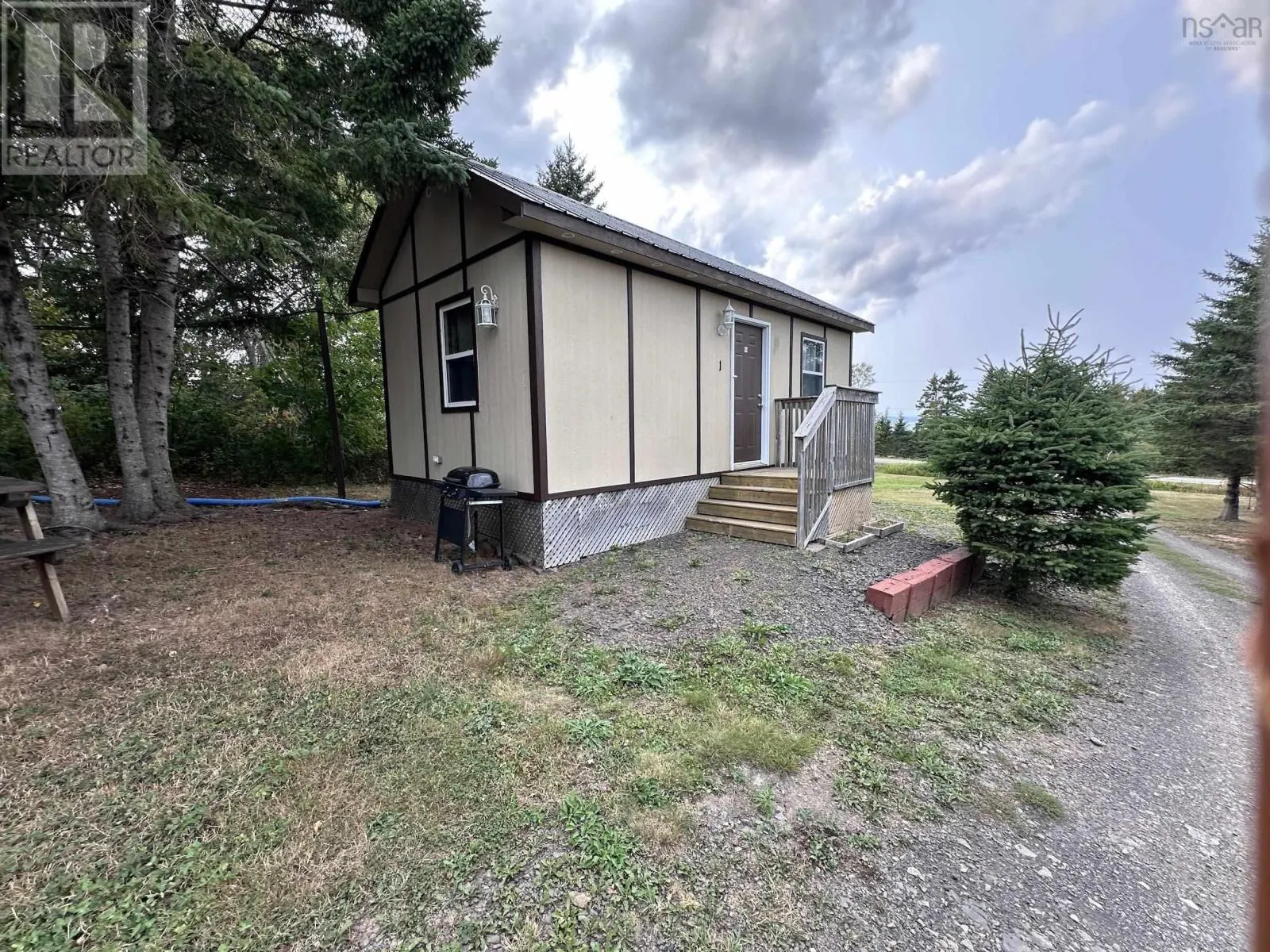 2844 Highway 215