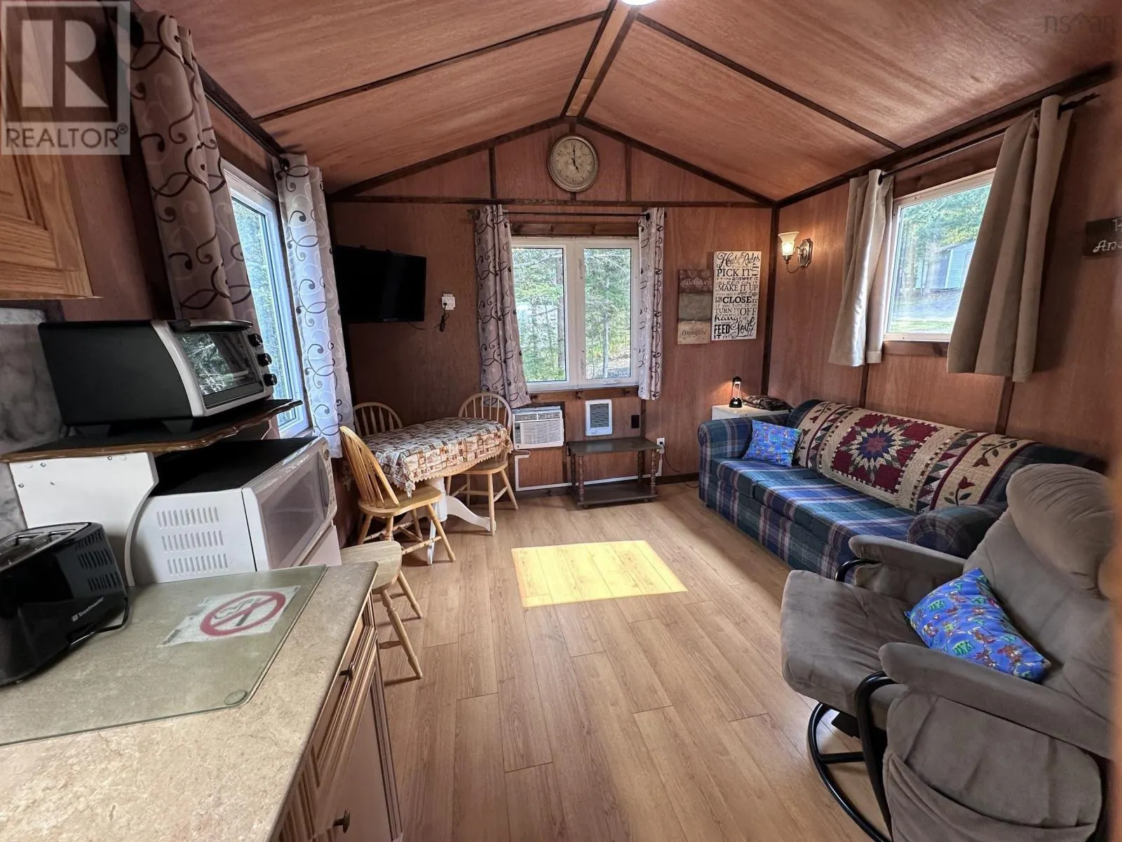 2844 Highway 215
