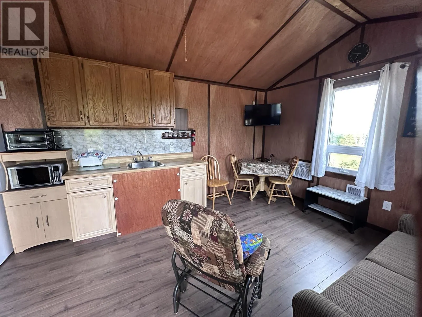 2844 Highway 215