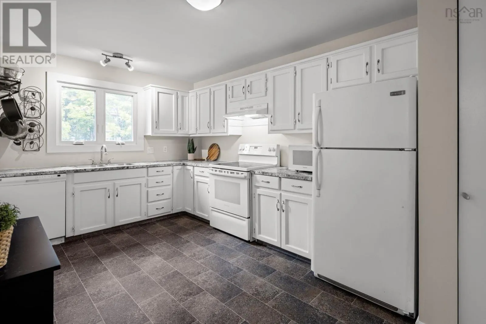 43 Westridge Drive