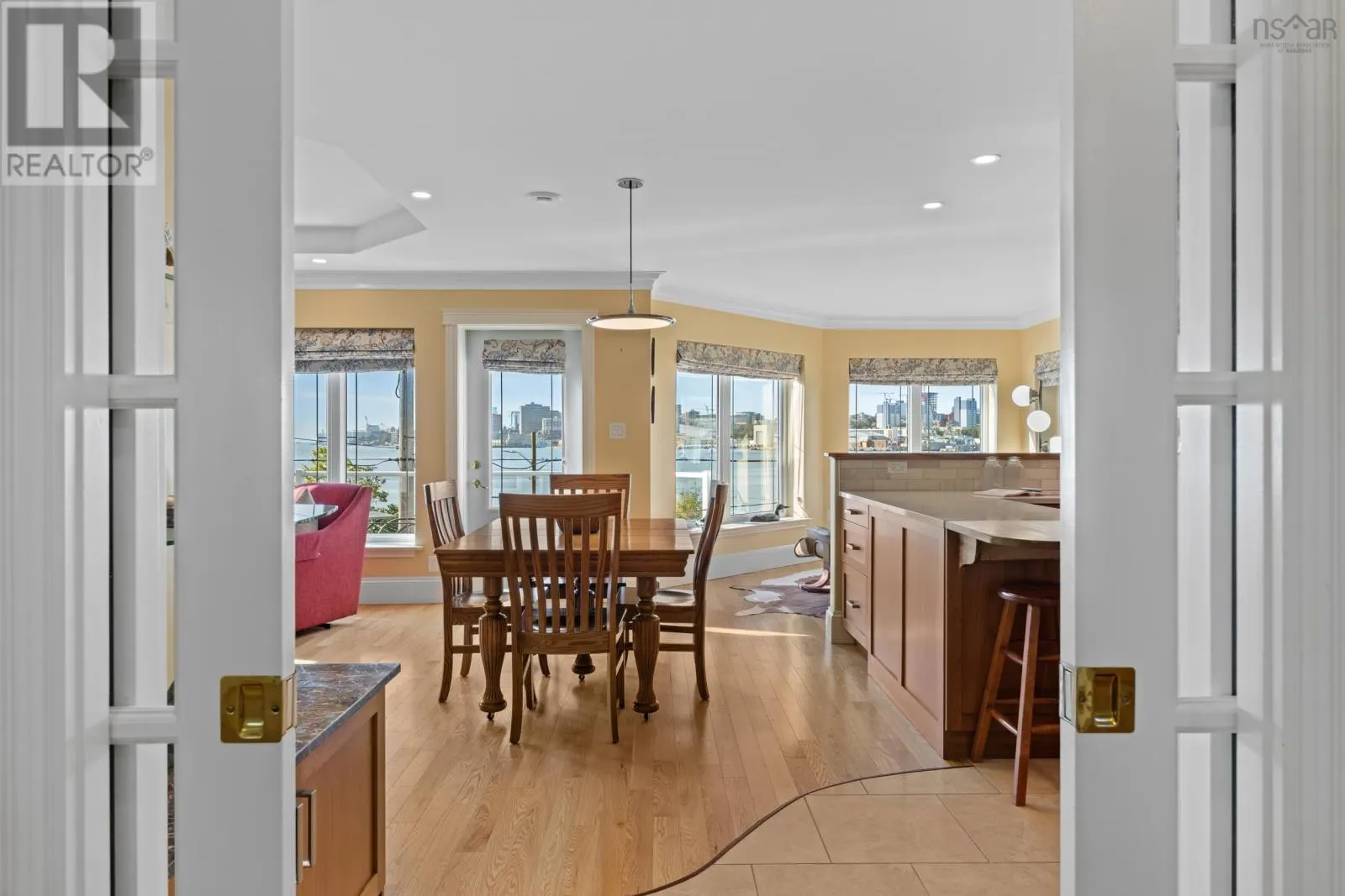 60 Shore Road