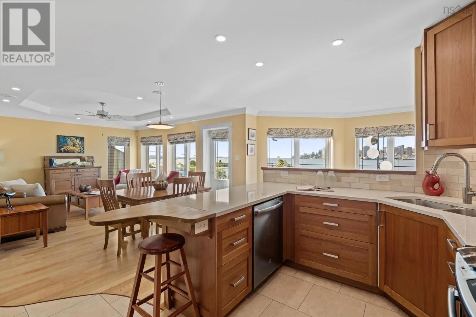 60 Shore Road