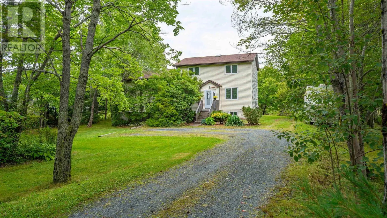 2571 ST. MARGARET'S BAY Road