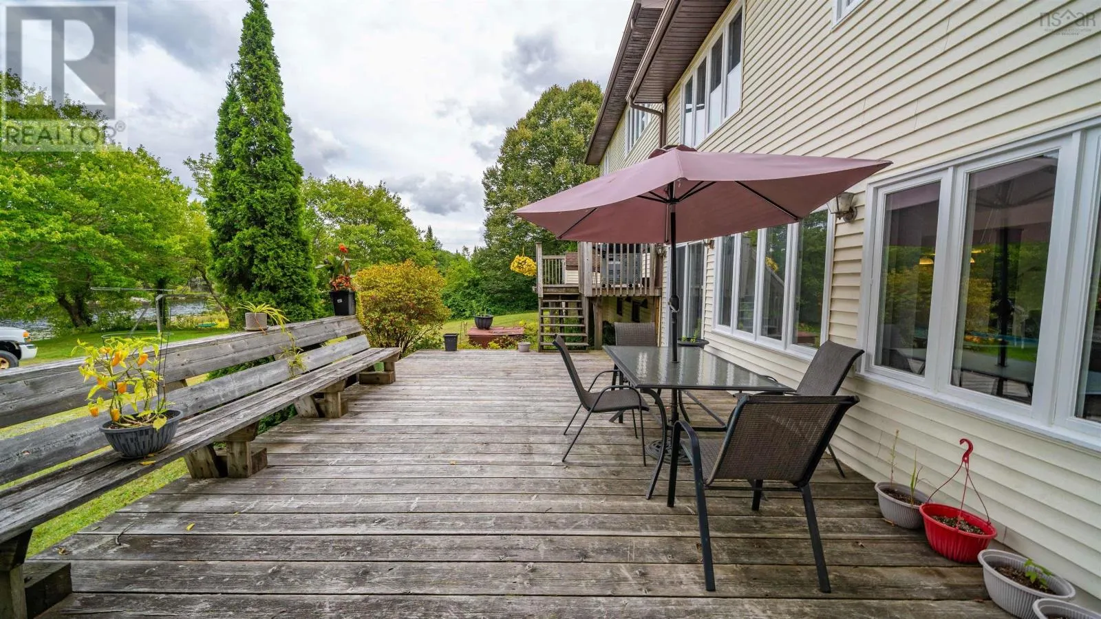 2571 ST. MARGARET'S BAY Road