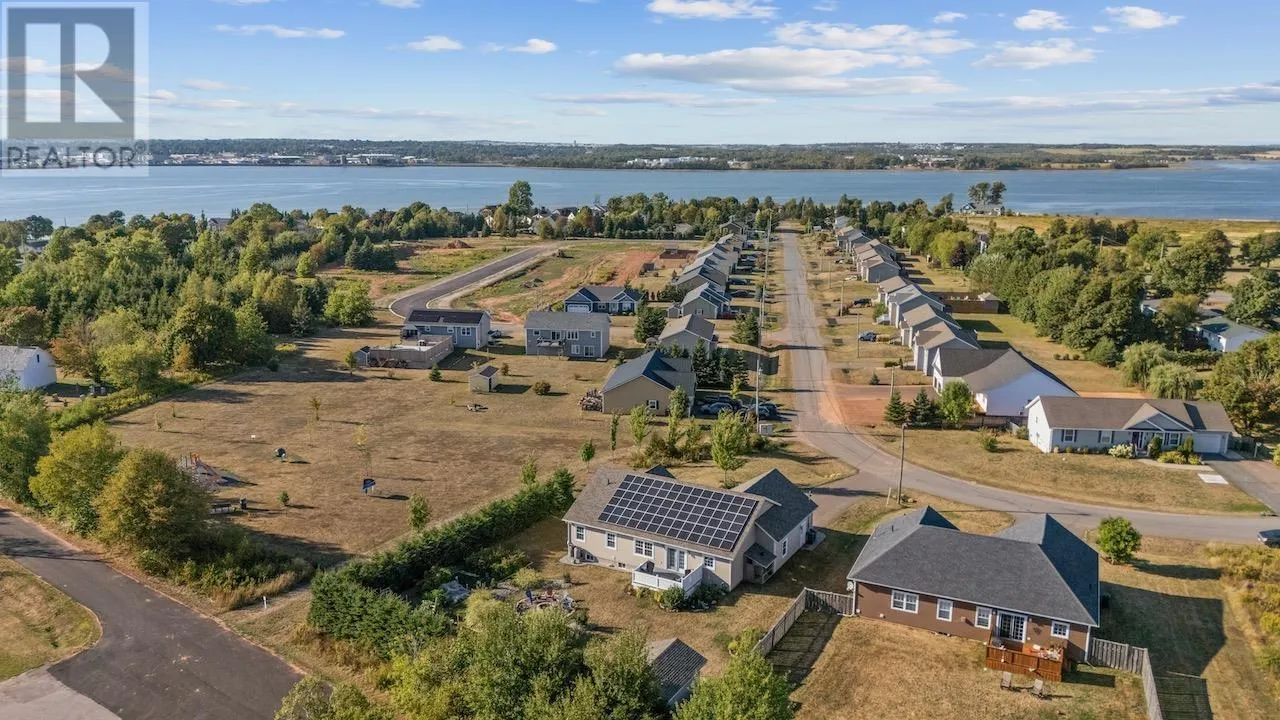 72 STARLING Crescent
