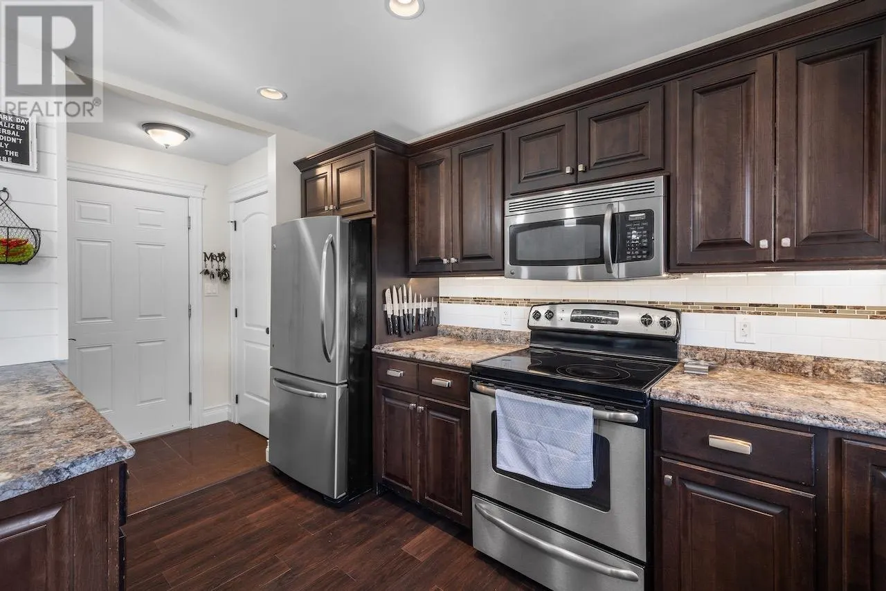 72 STARLING Crescent