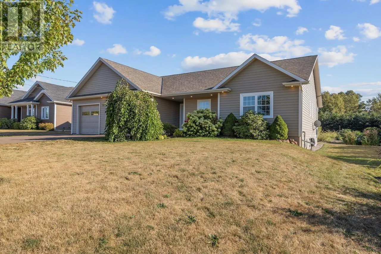72 STARLING Crescent