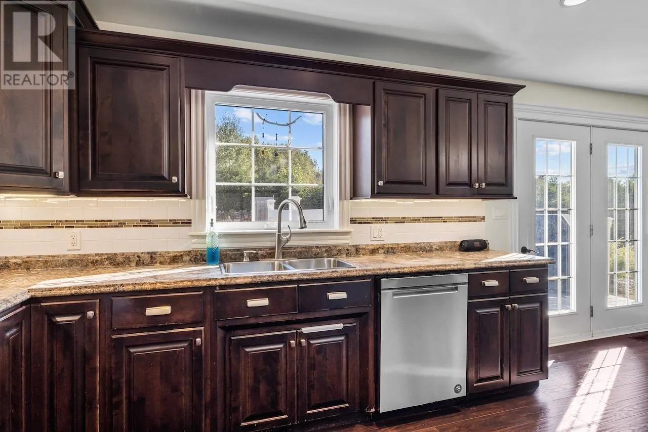 72 STARLING Crescent