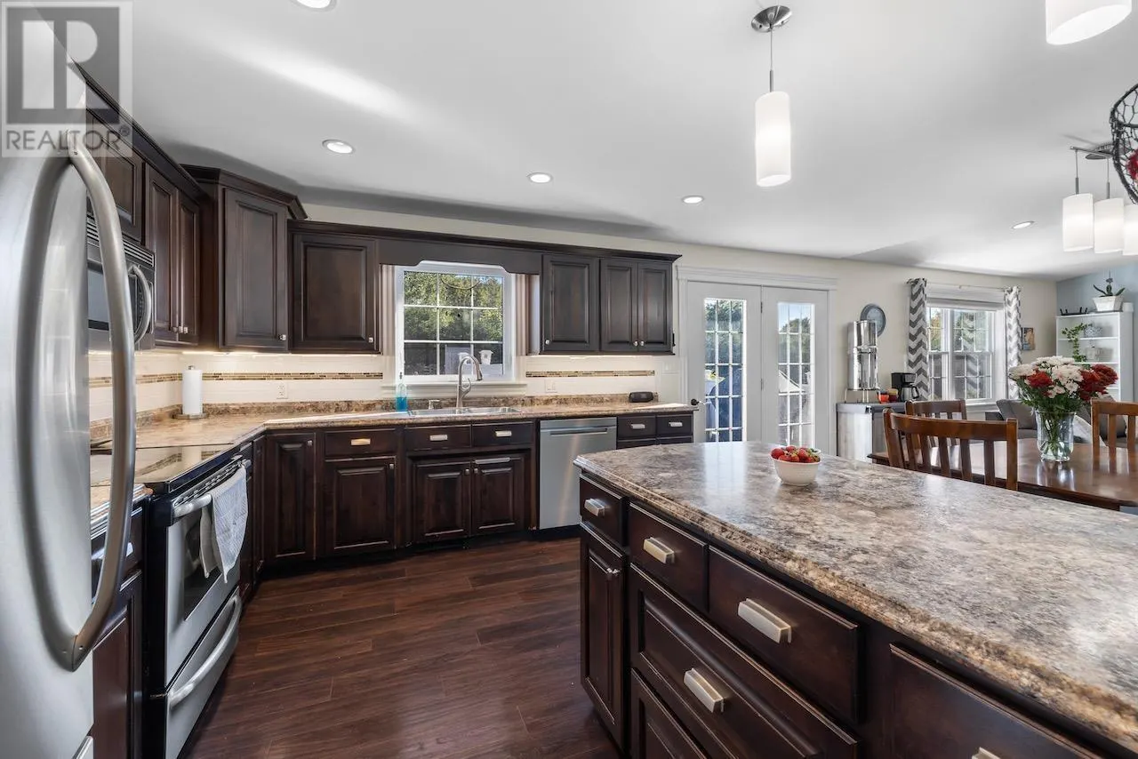 72 STARLING Crescent
