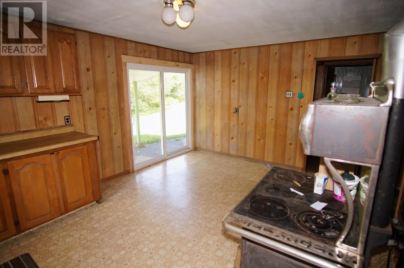 560 West Sable Road