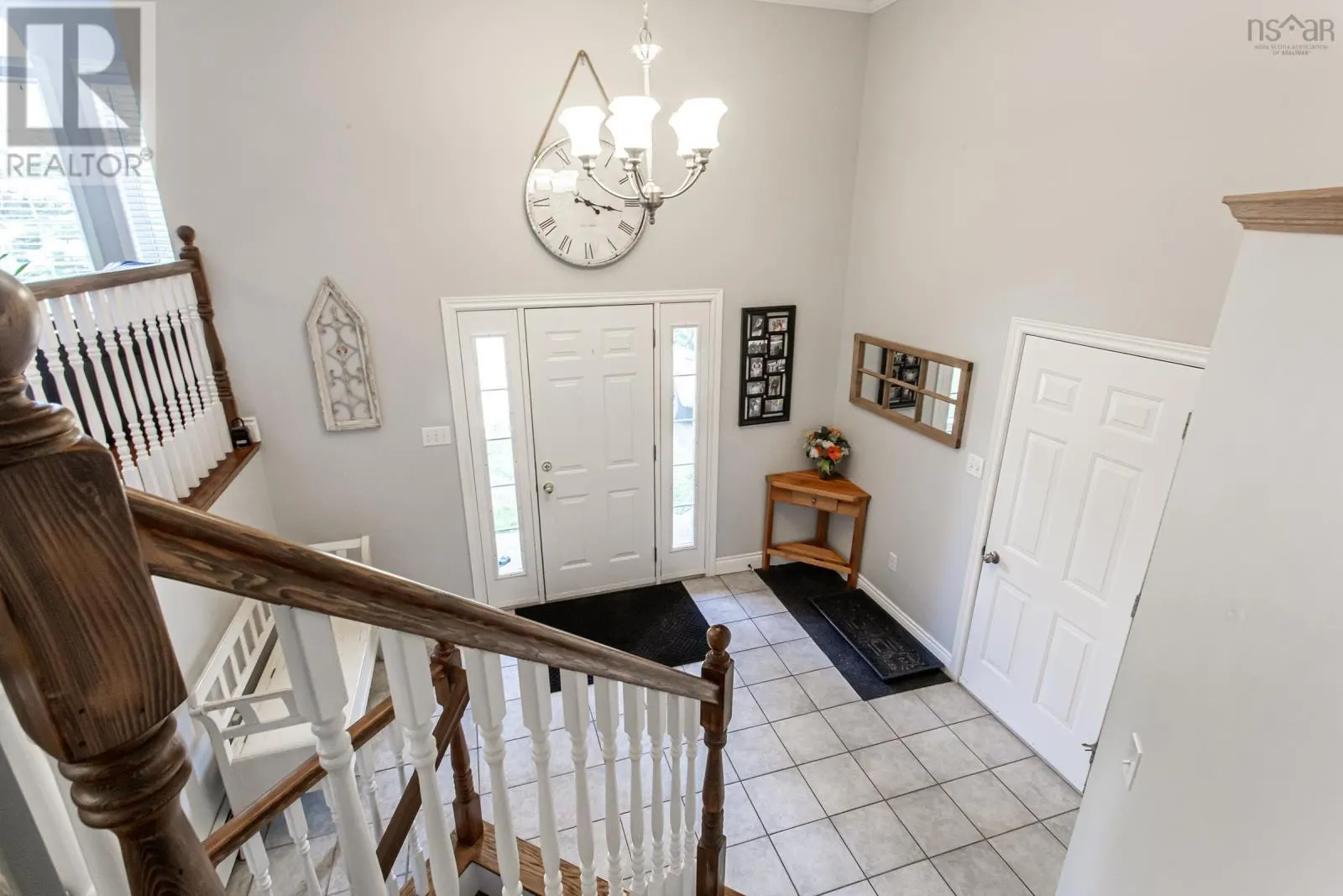 11 Rivercrest Lane