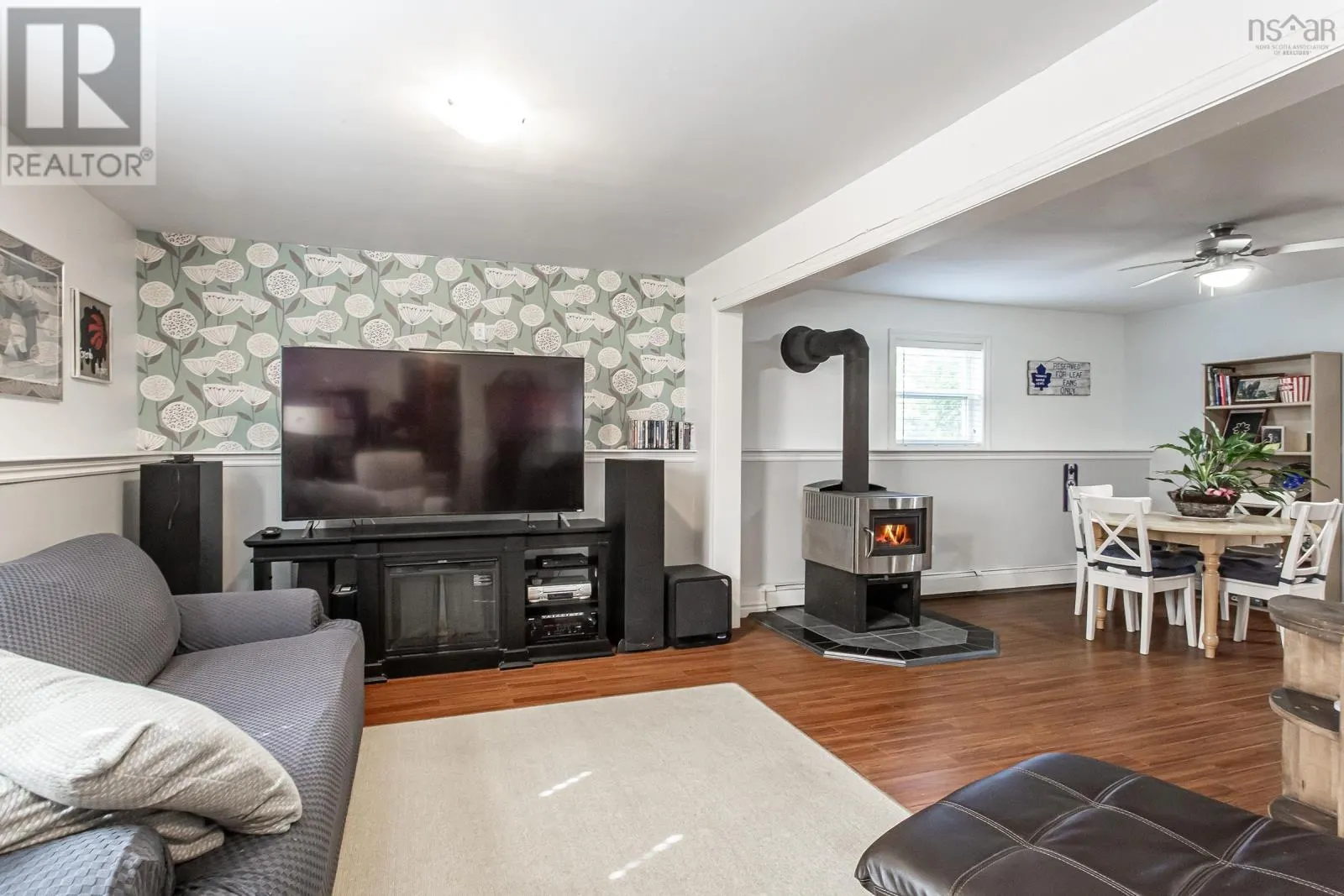11 Rivercrest Lane