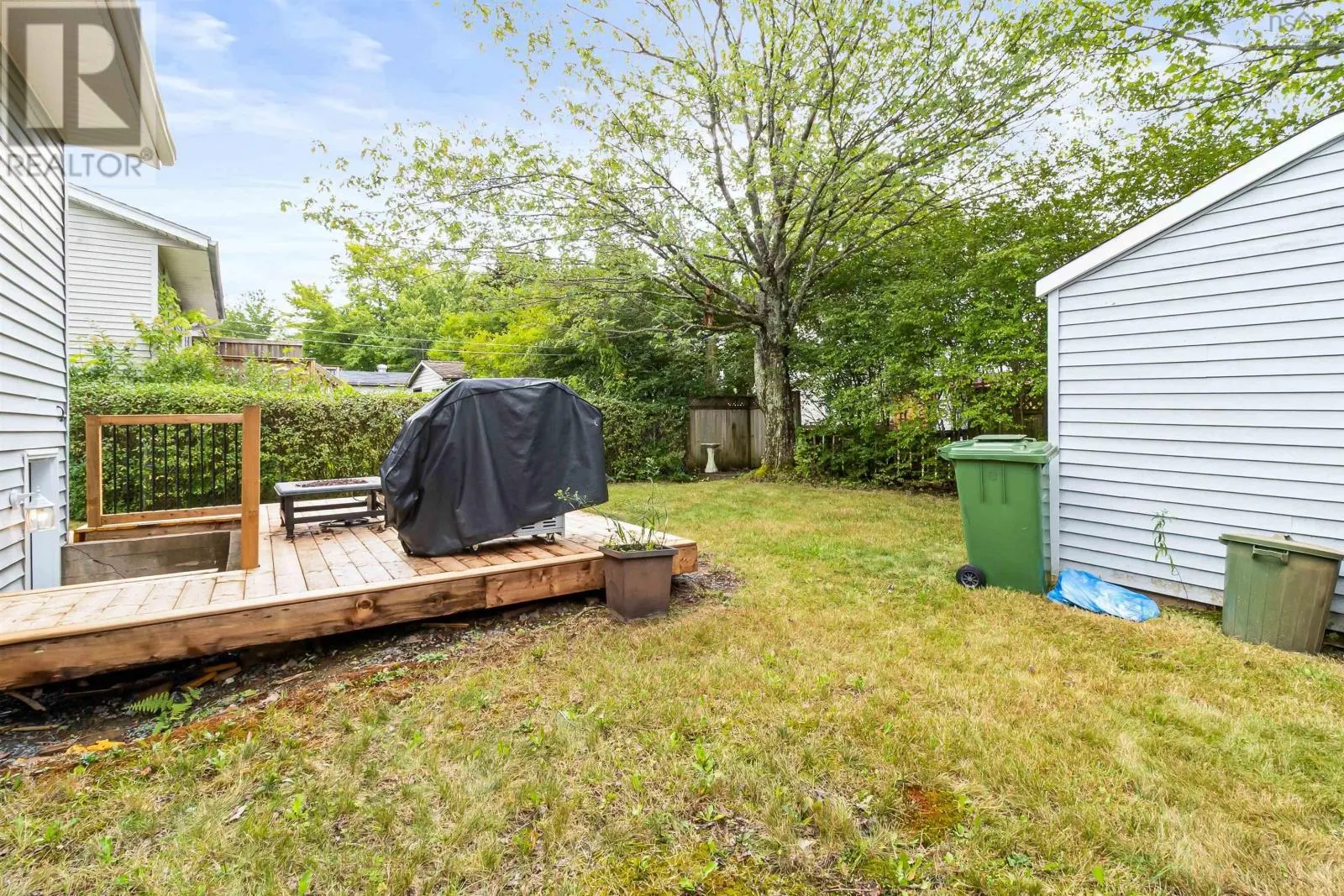 76 Noria Crescent