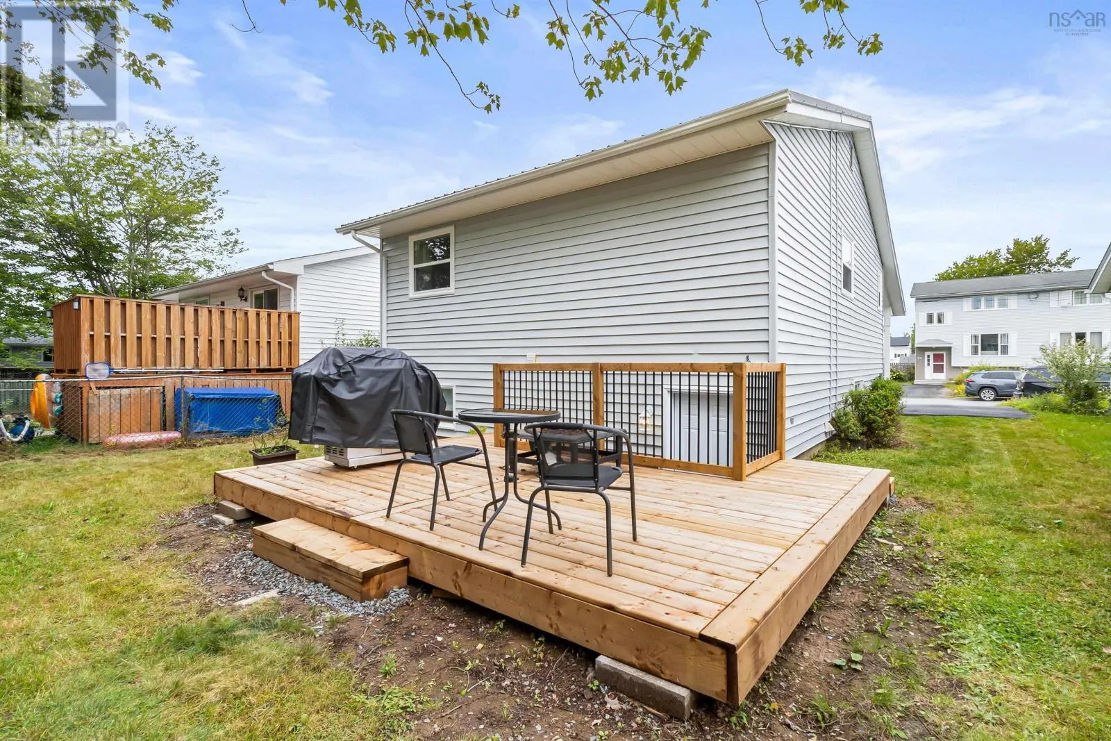 76 Noria Crescent