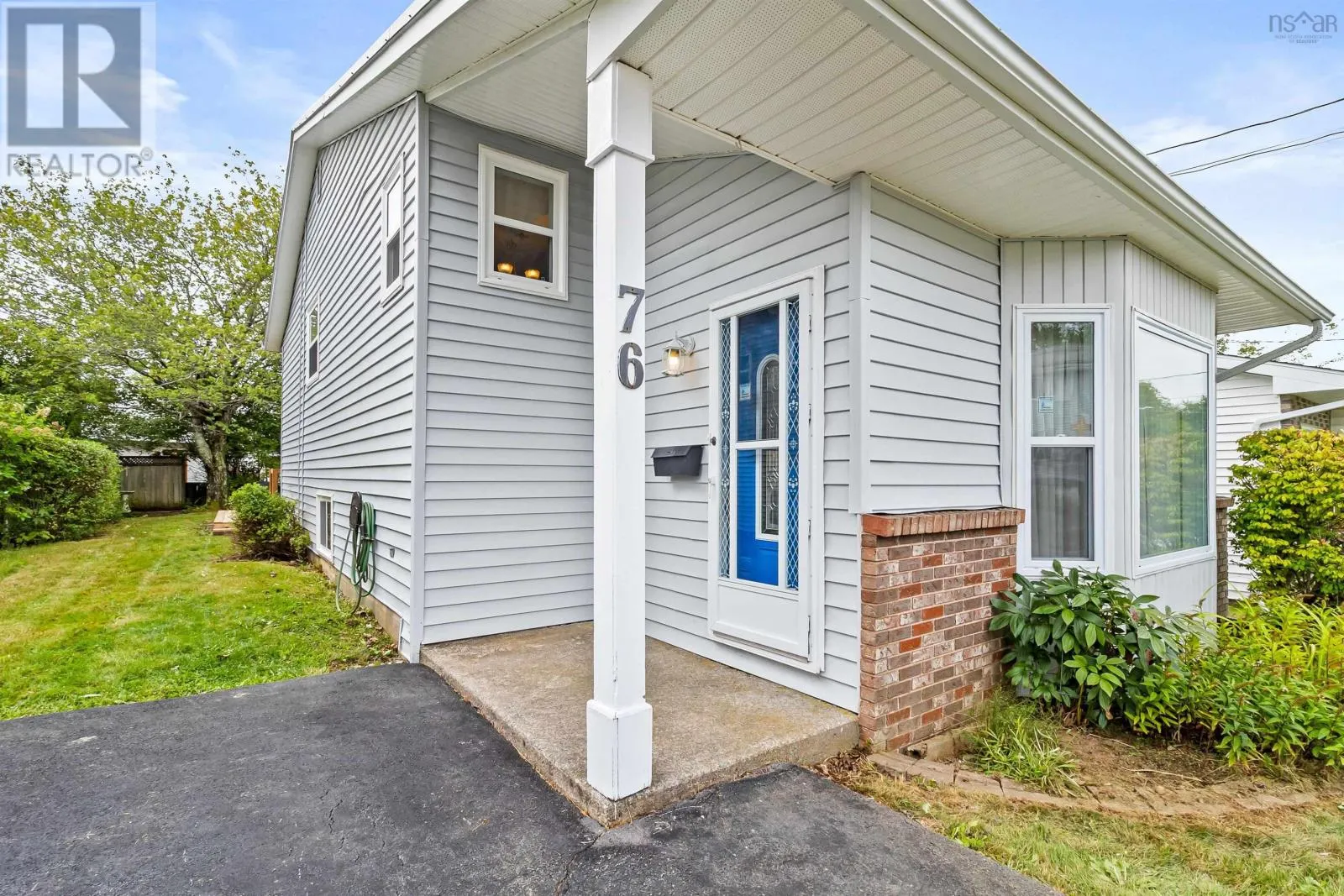 76 Noria Crescent