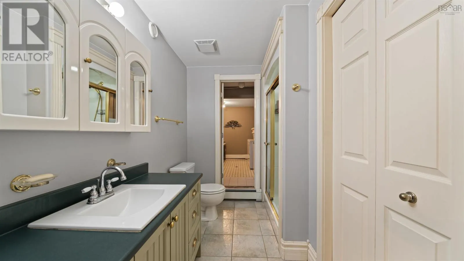 17 Oakley Avenue