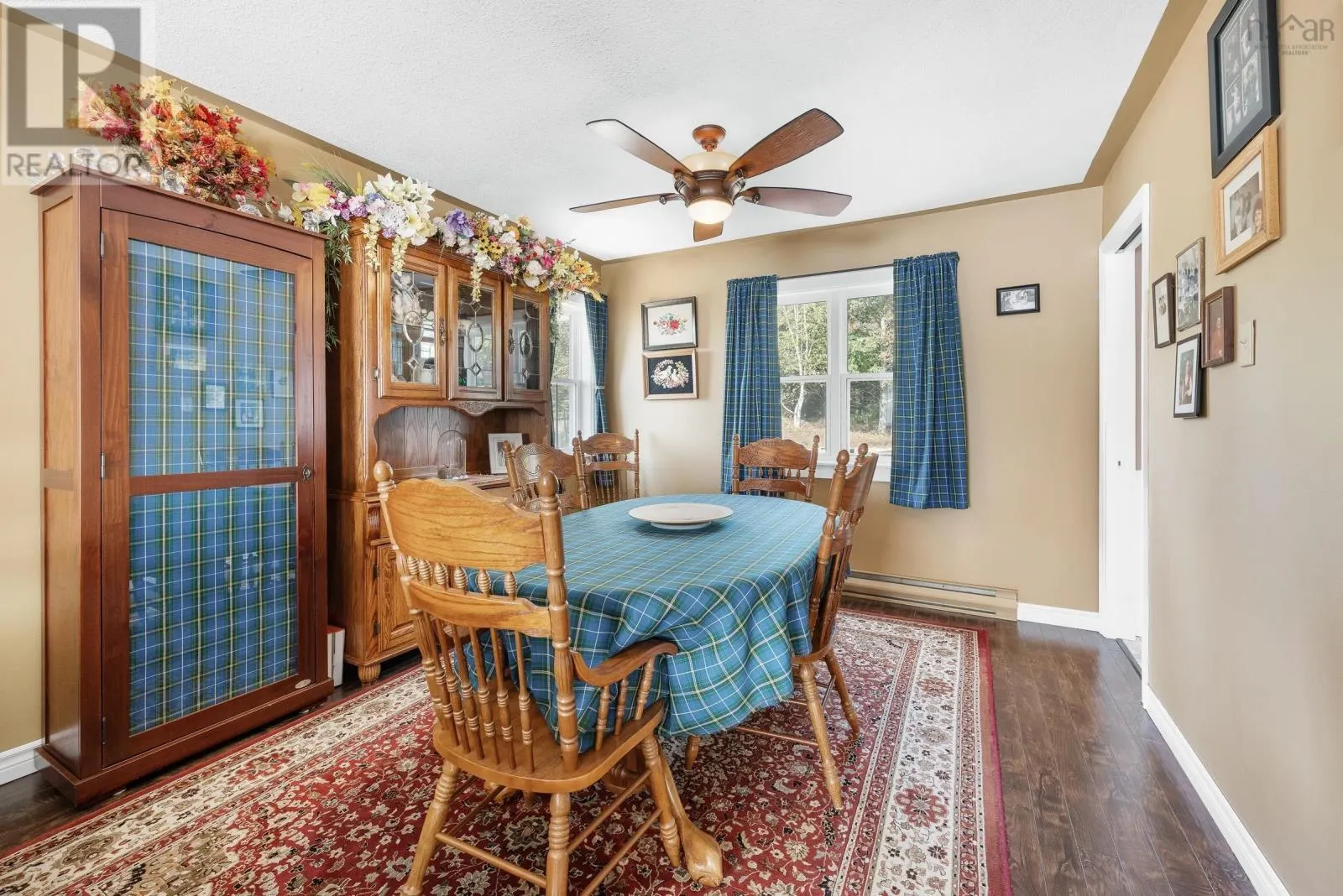 66 Dahlgren Crescent