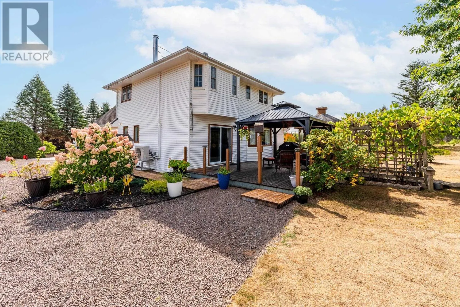 66 Dahlgren Crescent
