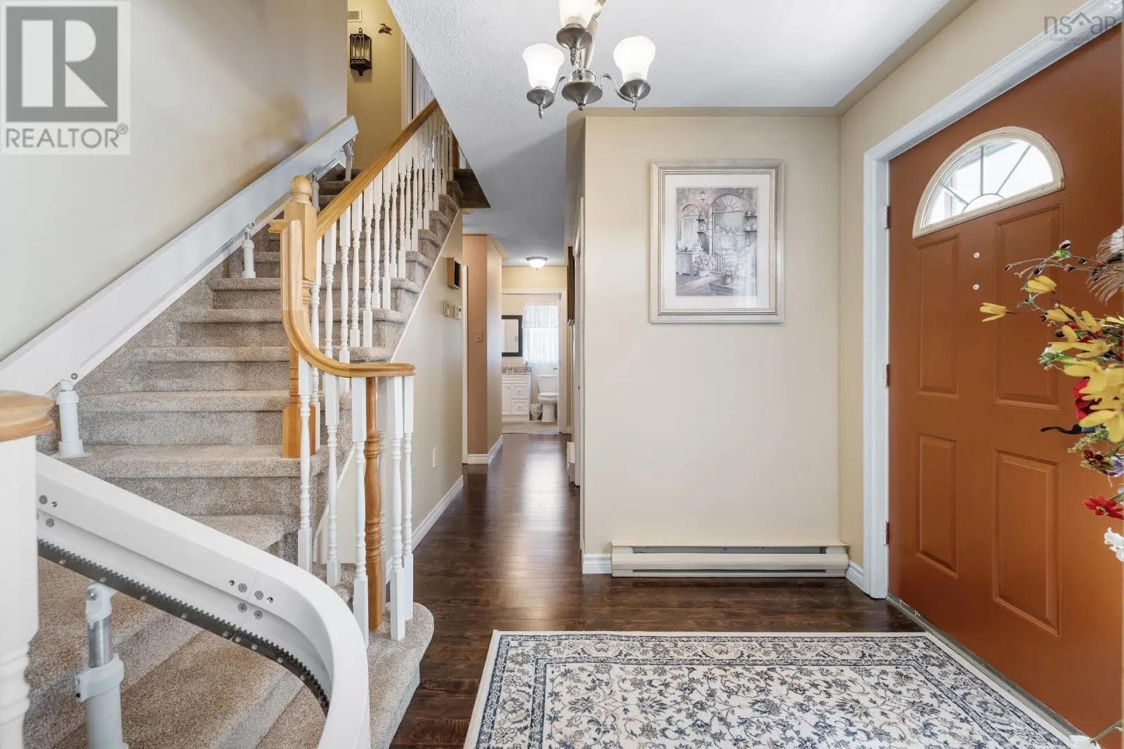 66 Dahlgren Crescent