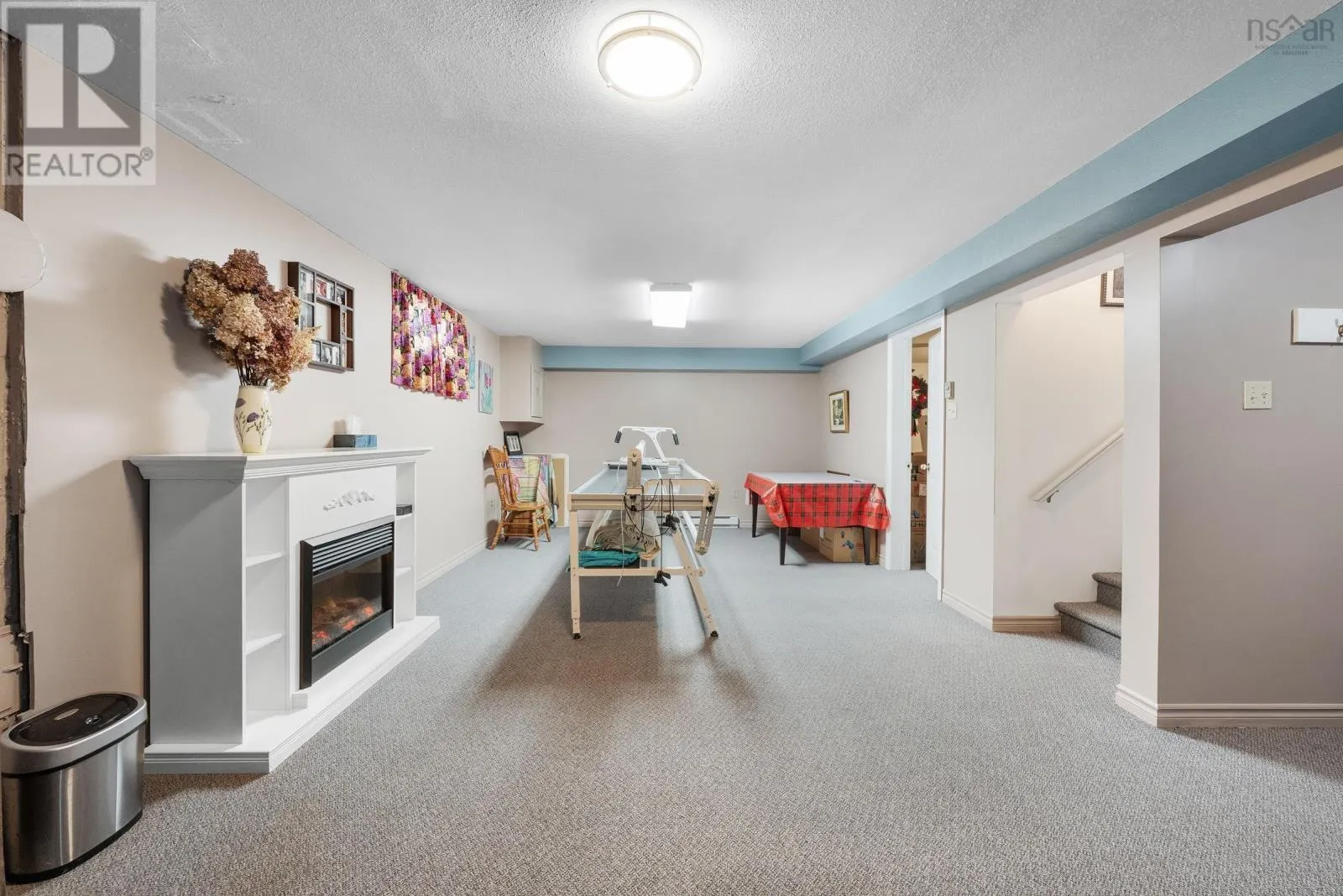 66 Dahlgren Crescent