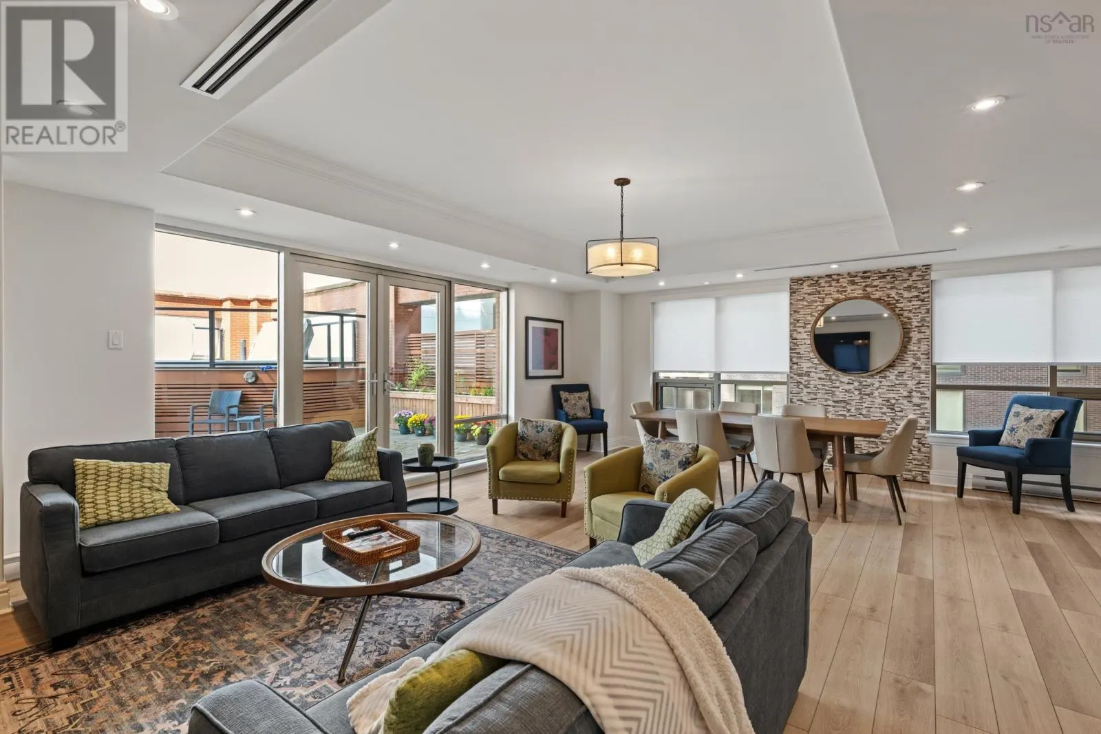 1602 1445 South Park Street