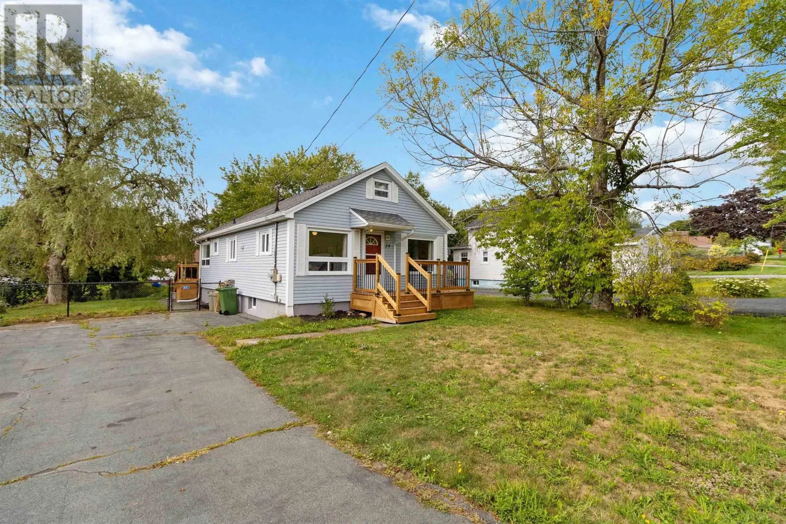 24 Woodlawn Road