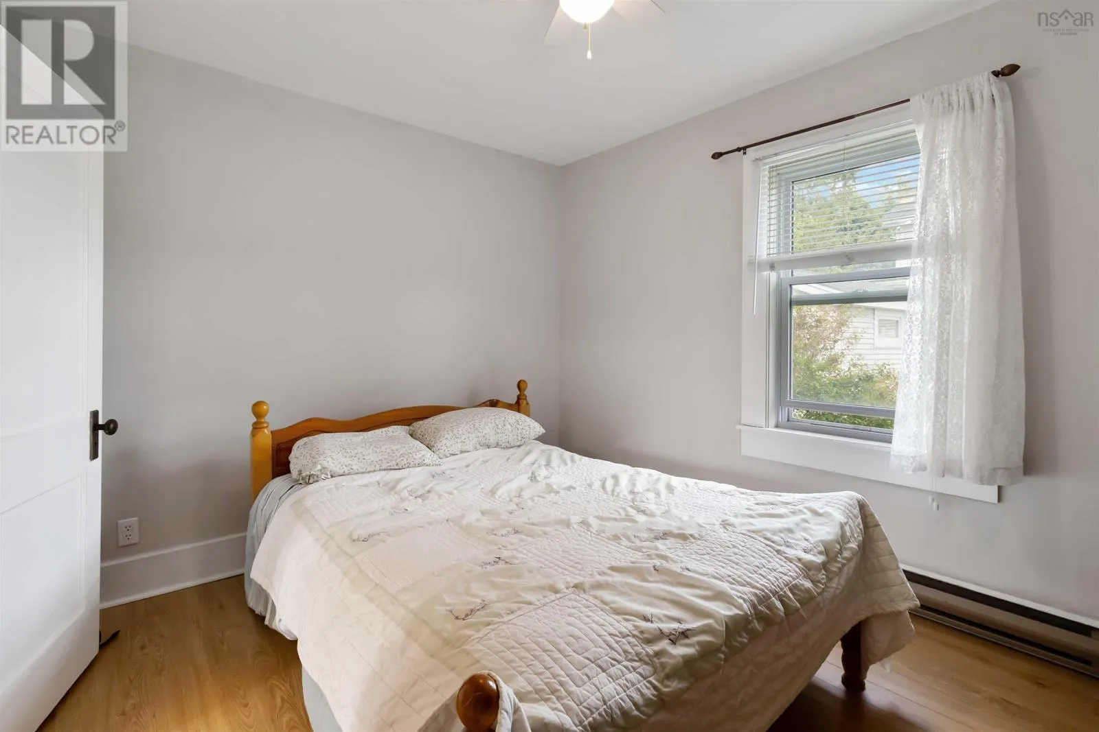 24 Woodlawn Road