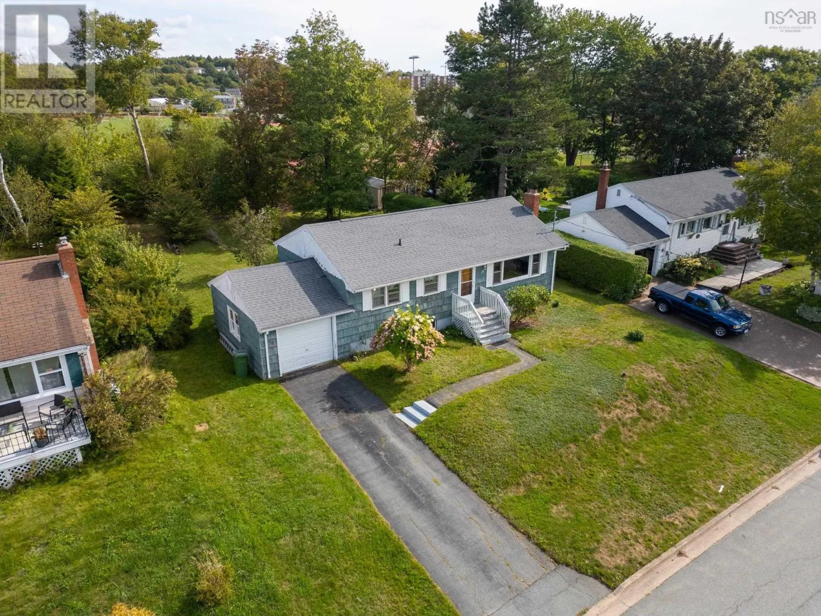31 Raymoor Drive
