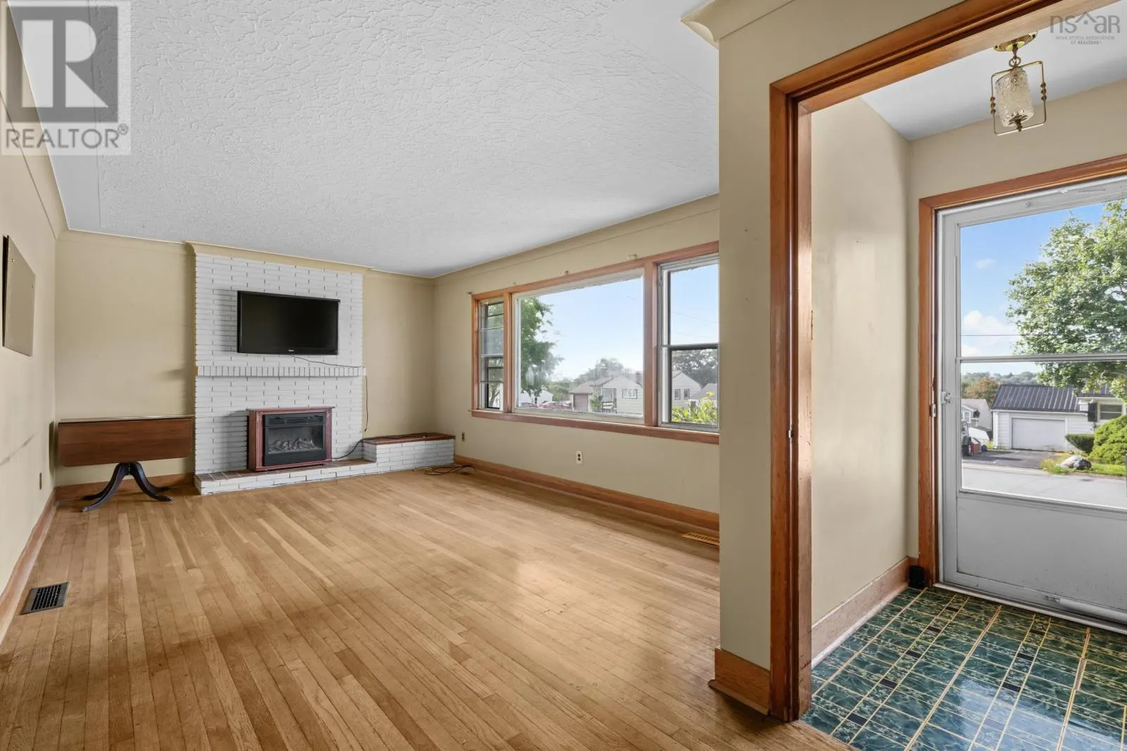 31 Raymoor Drive
