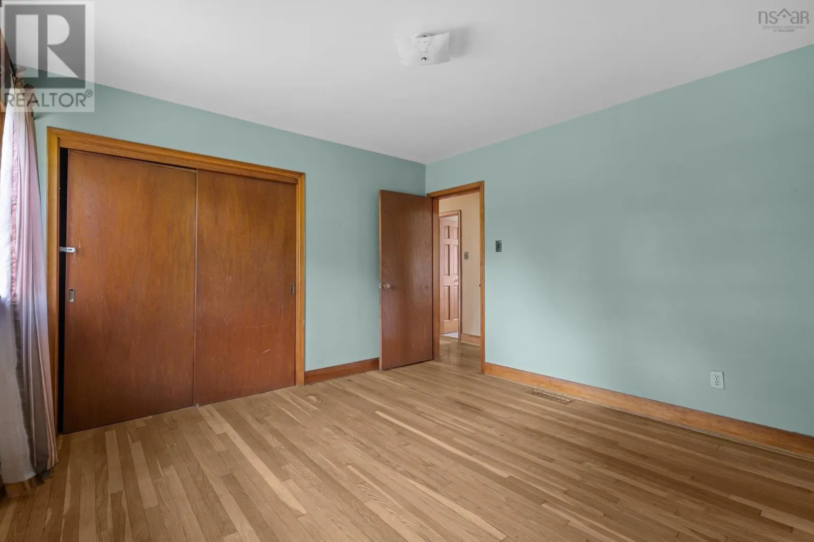 31 Raymoor Drive