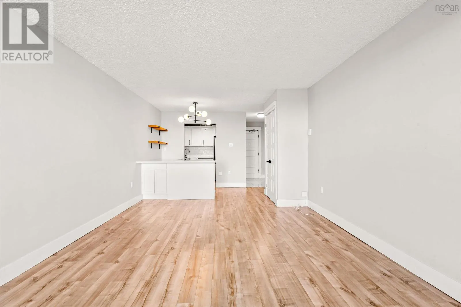 701 5572 North Ridge Road