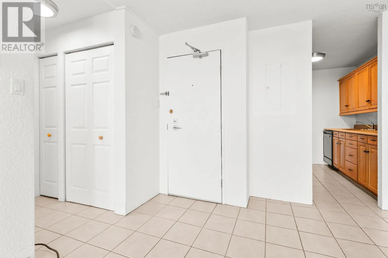 1202 5572 North Ridge Road