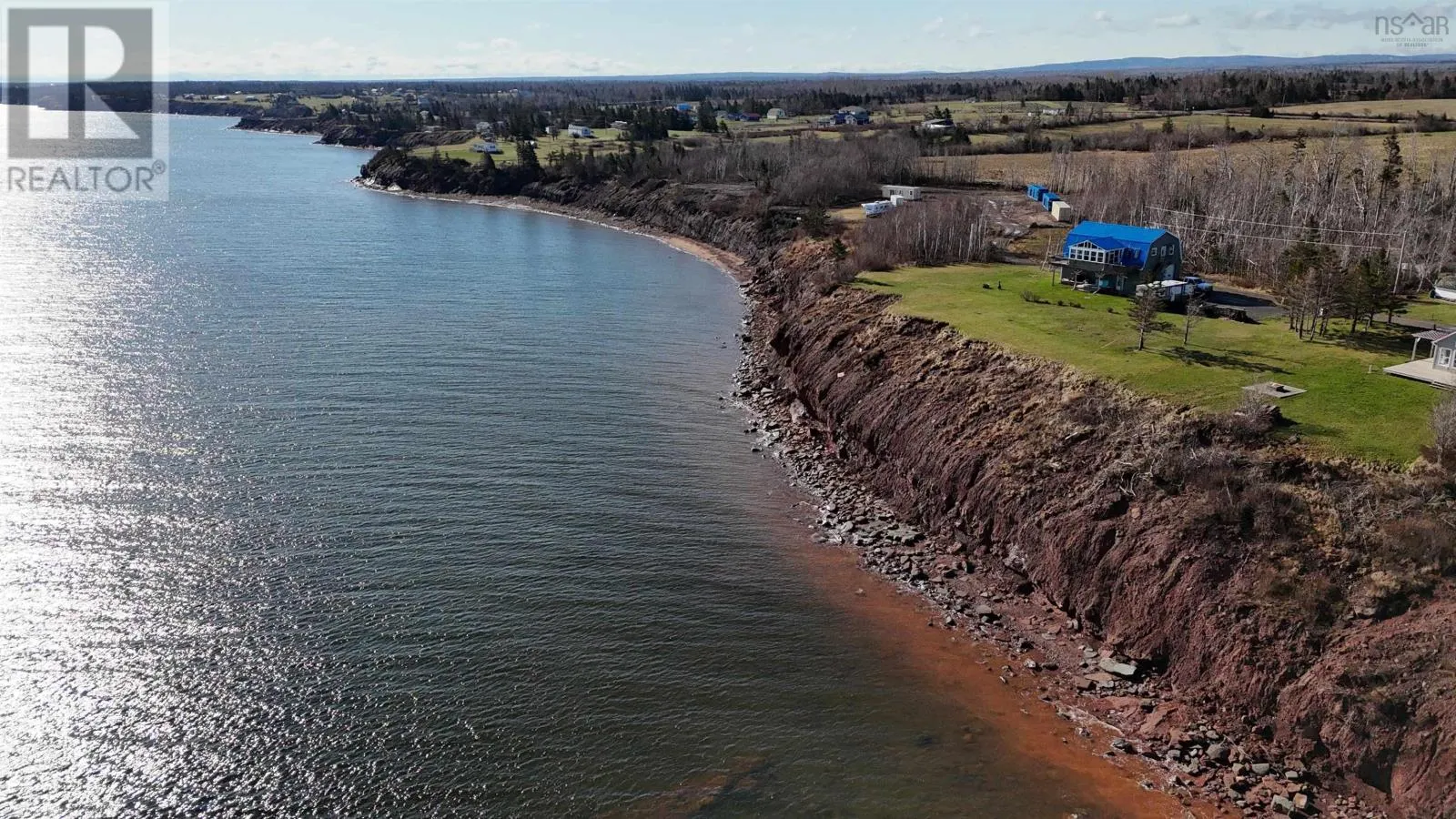 124 & 115 Red Cliff Drive