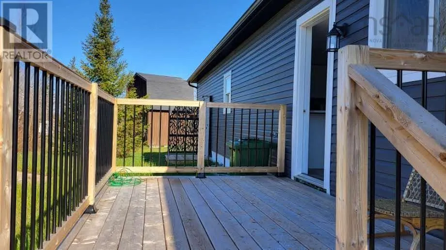 124 & 115 Red Cliff Drive
