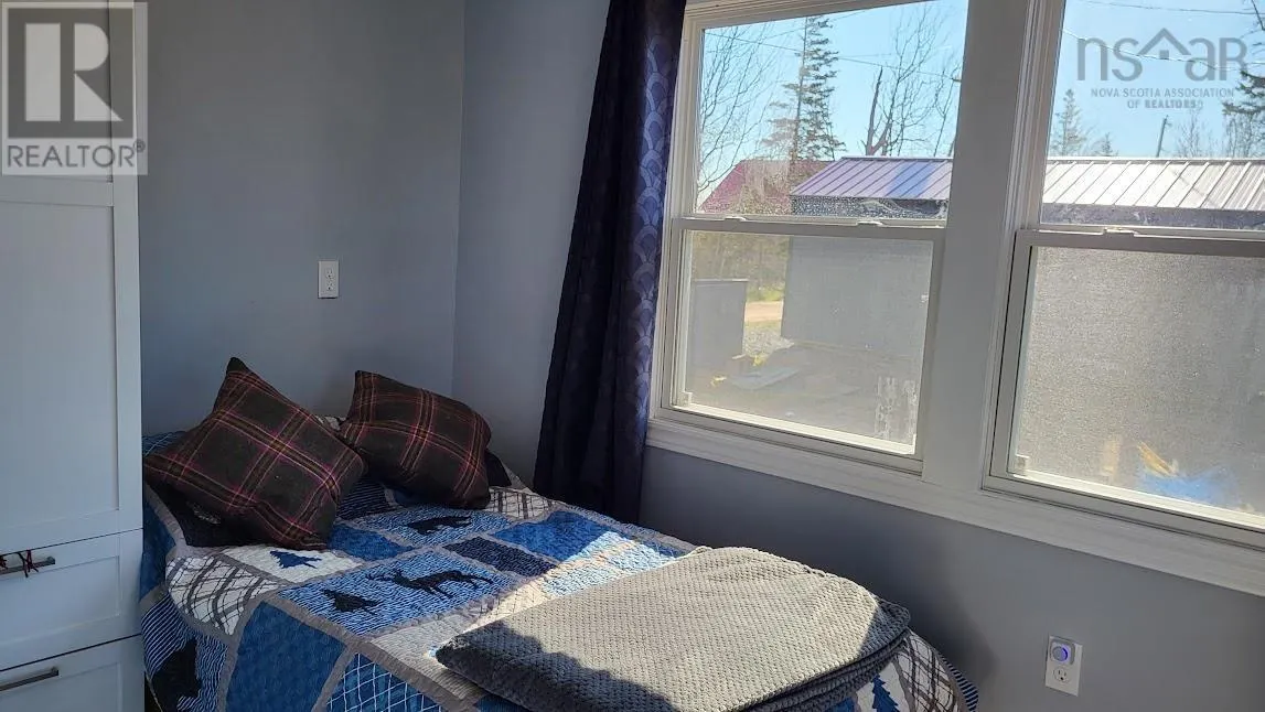 124 & 115 Red Cliff Drive