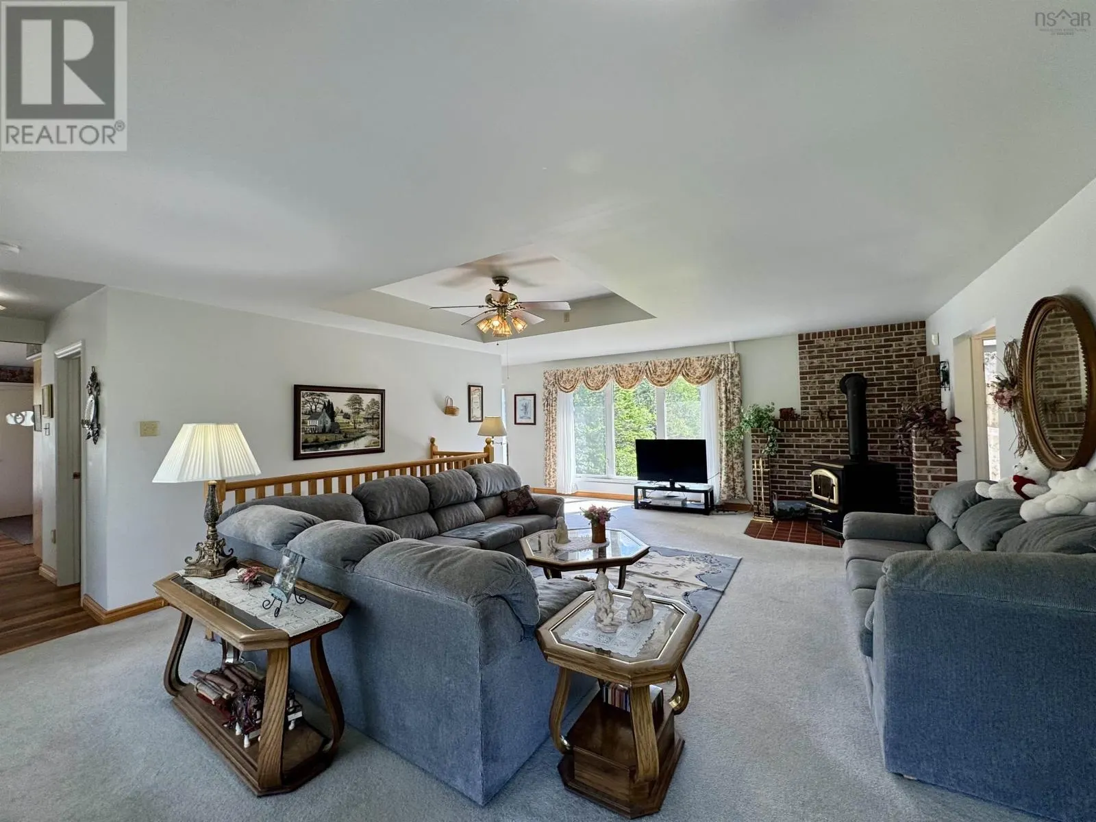 9169 Highway 16