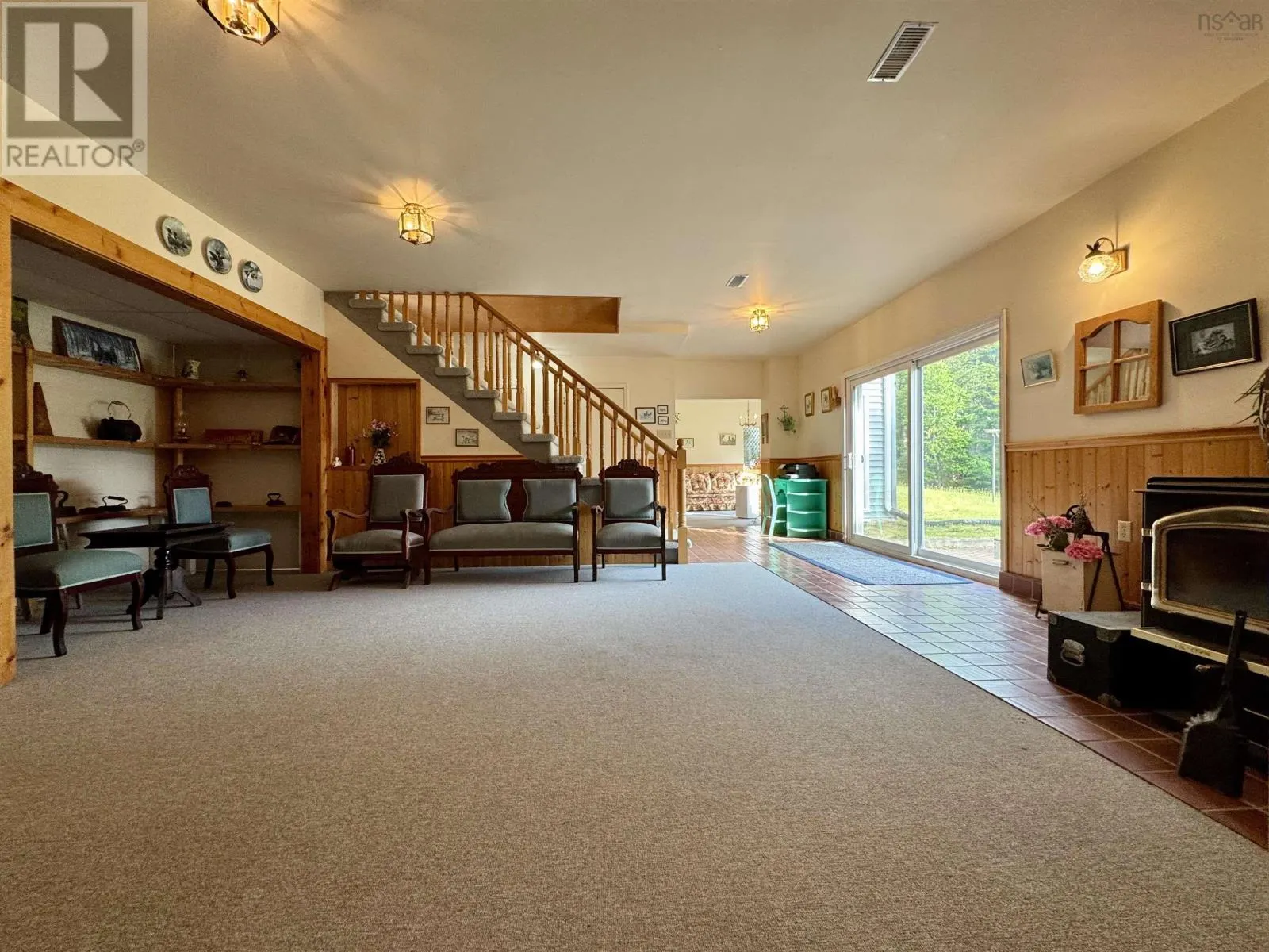9169 Highway 16