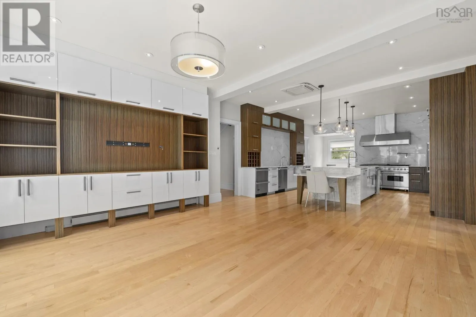 545 Young Avenue