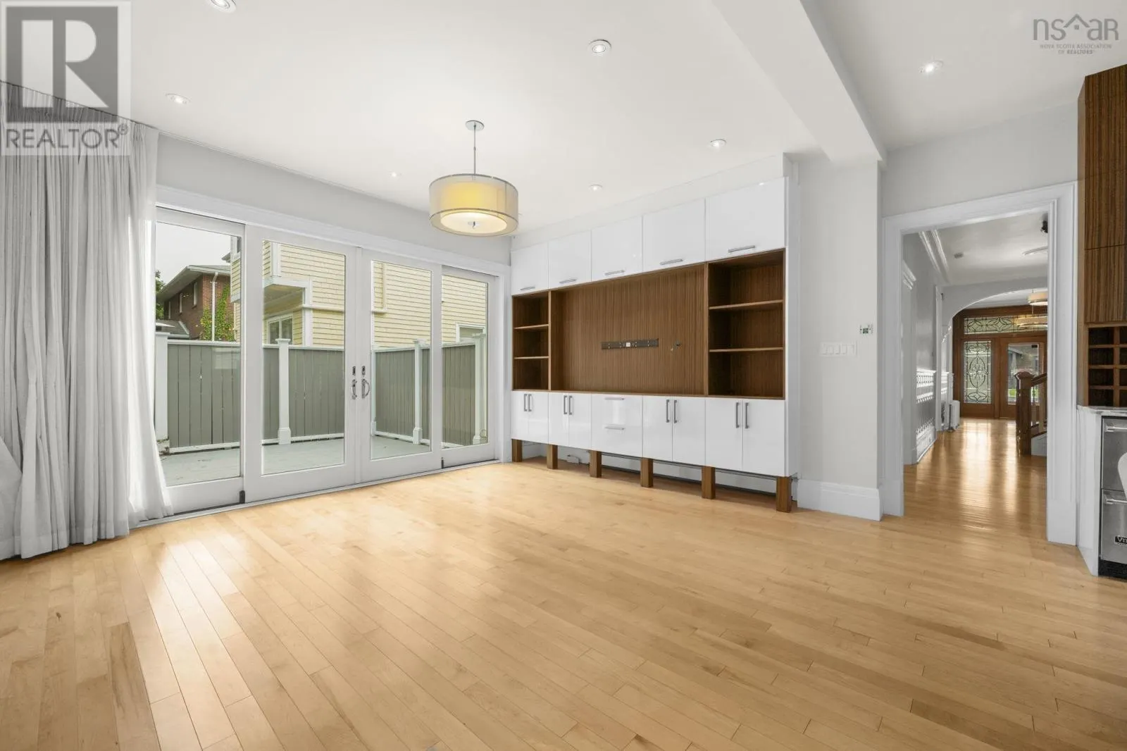 545 Young Avenue