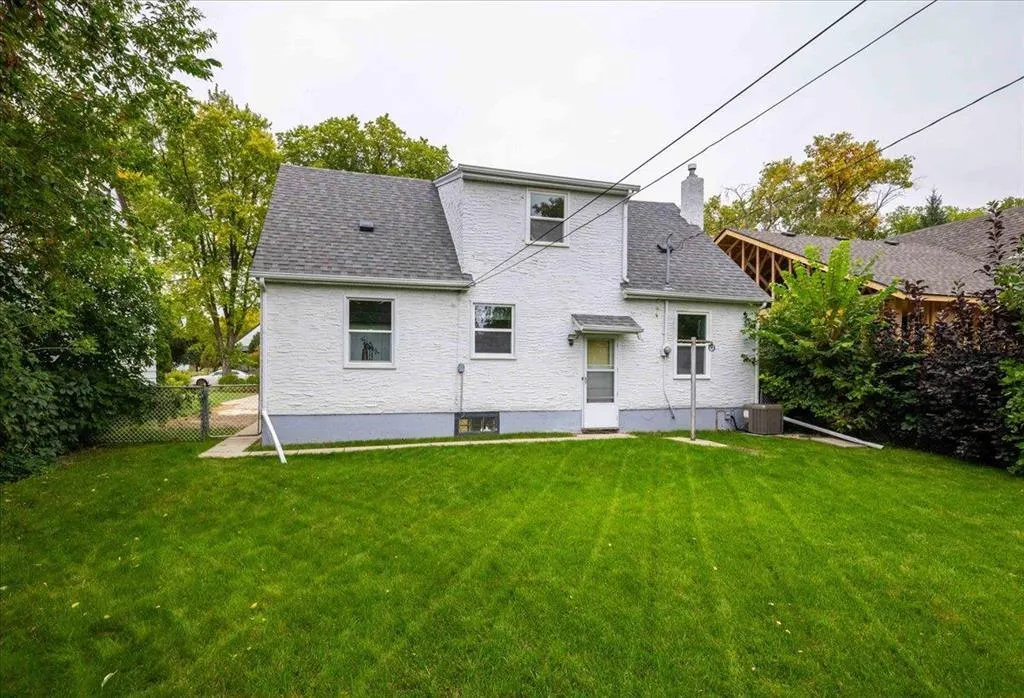 391 Sharp Boulevard