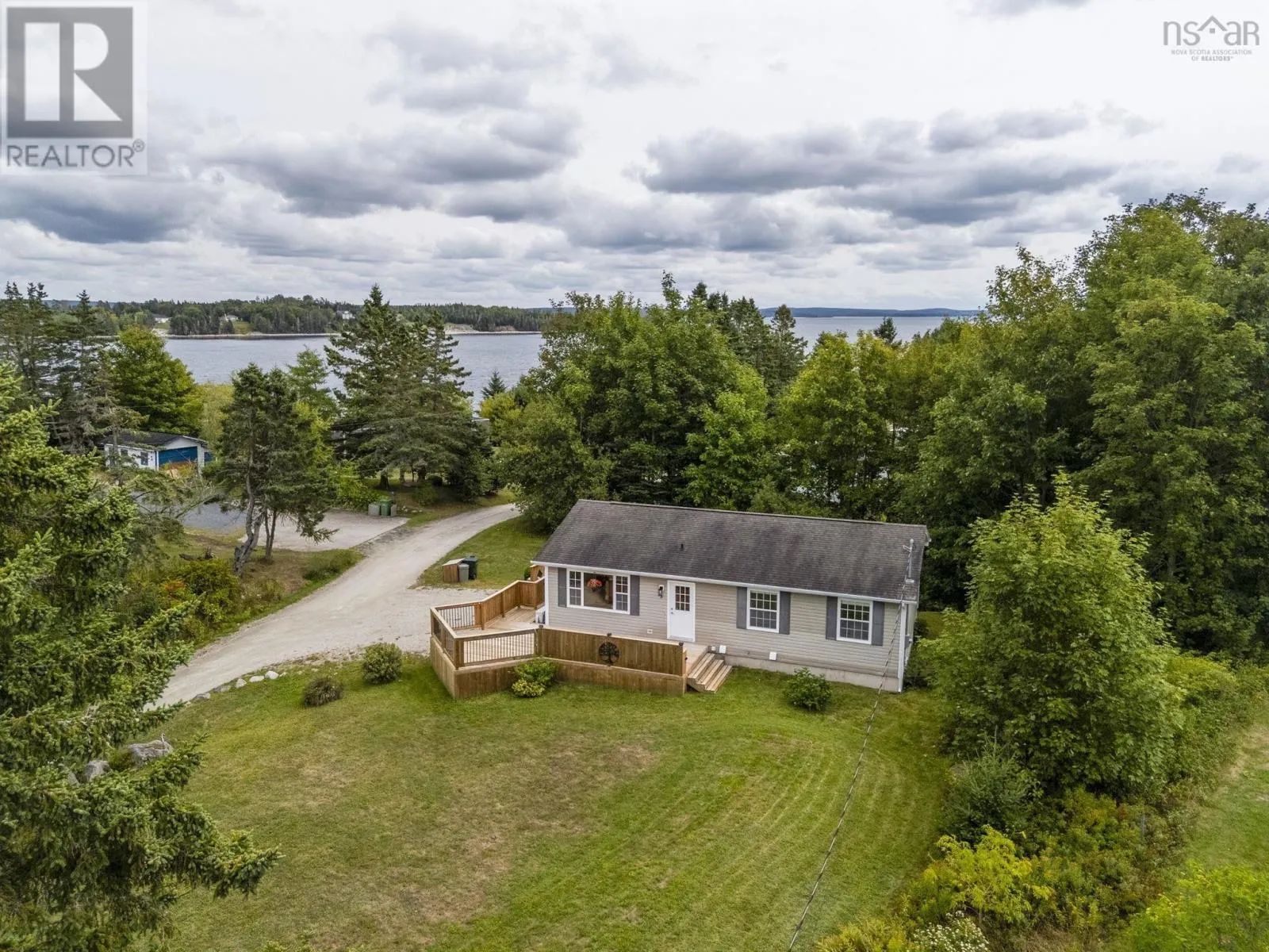 3 Bayview Lane