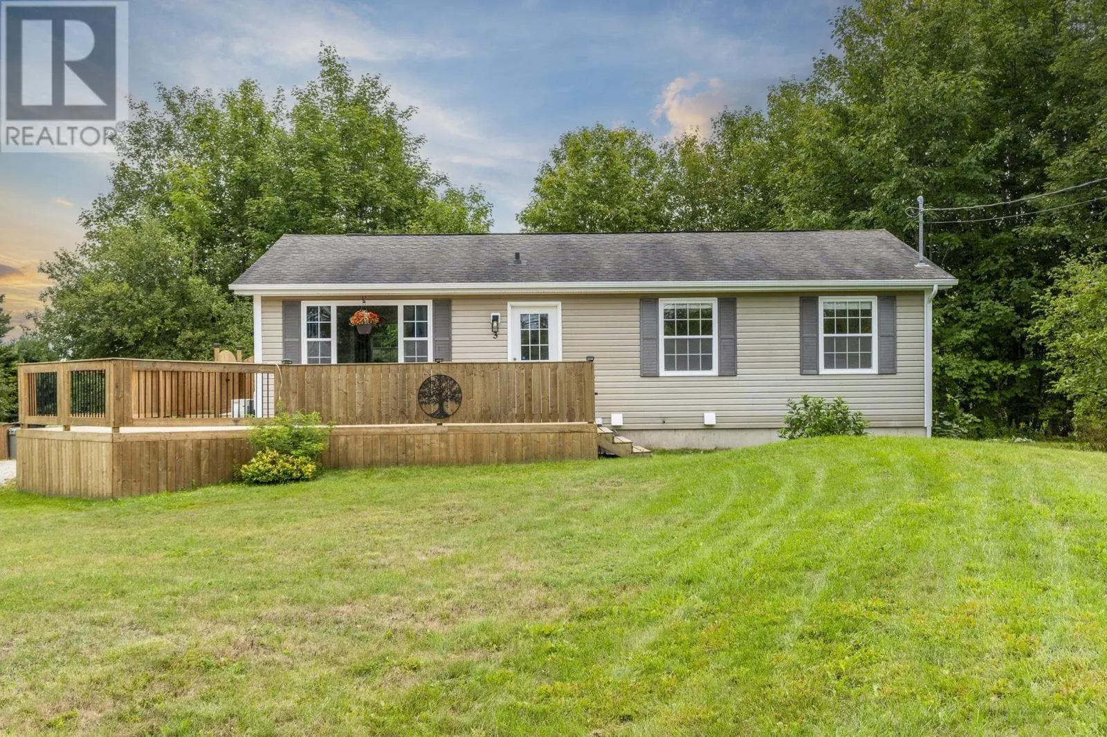 3 Bayview Lane