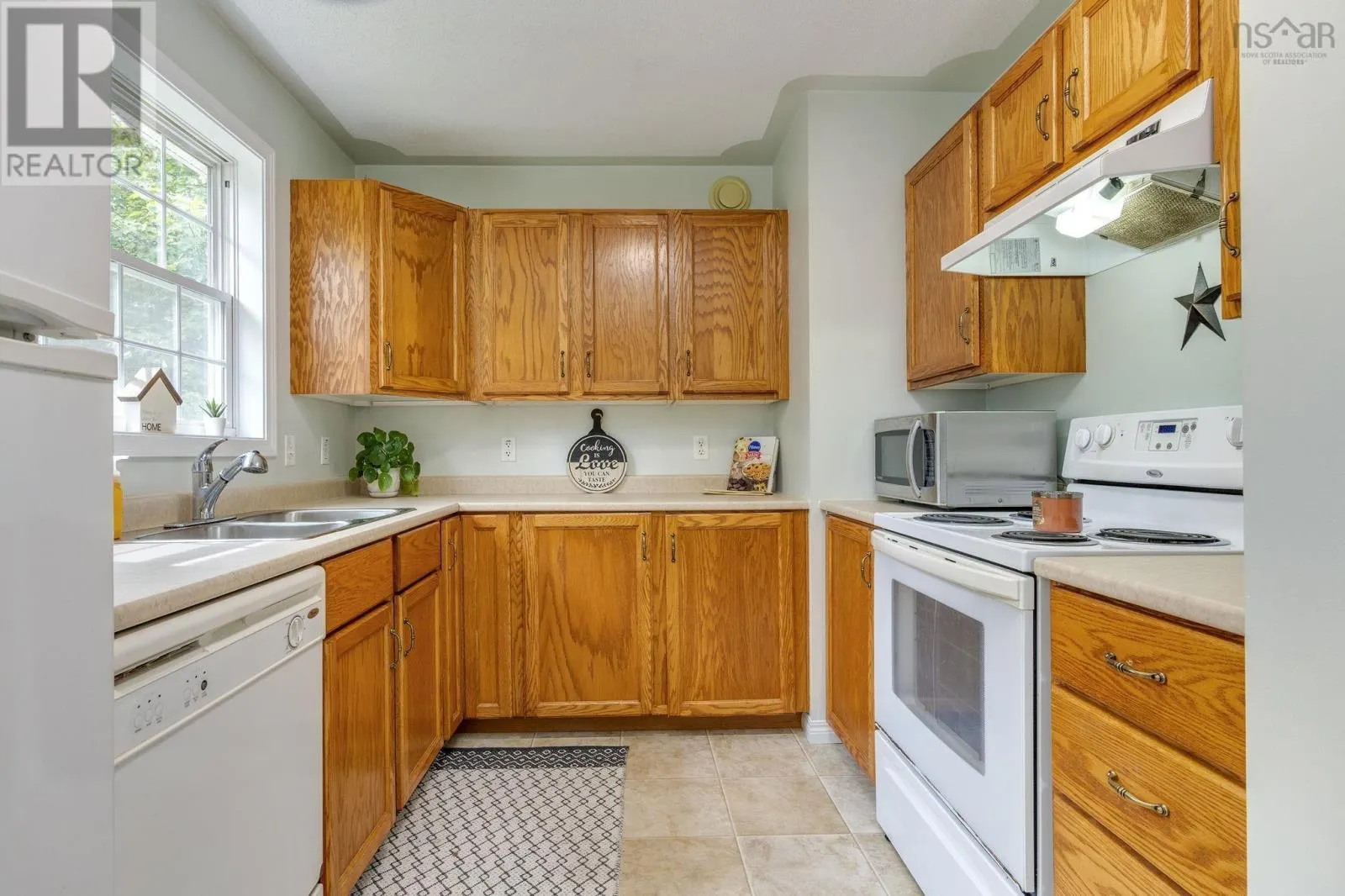 3 Bayview Lane