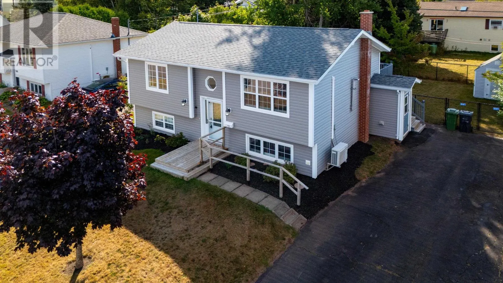 140 Westridge Crescent
