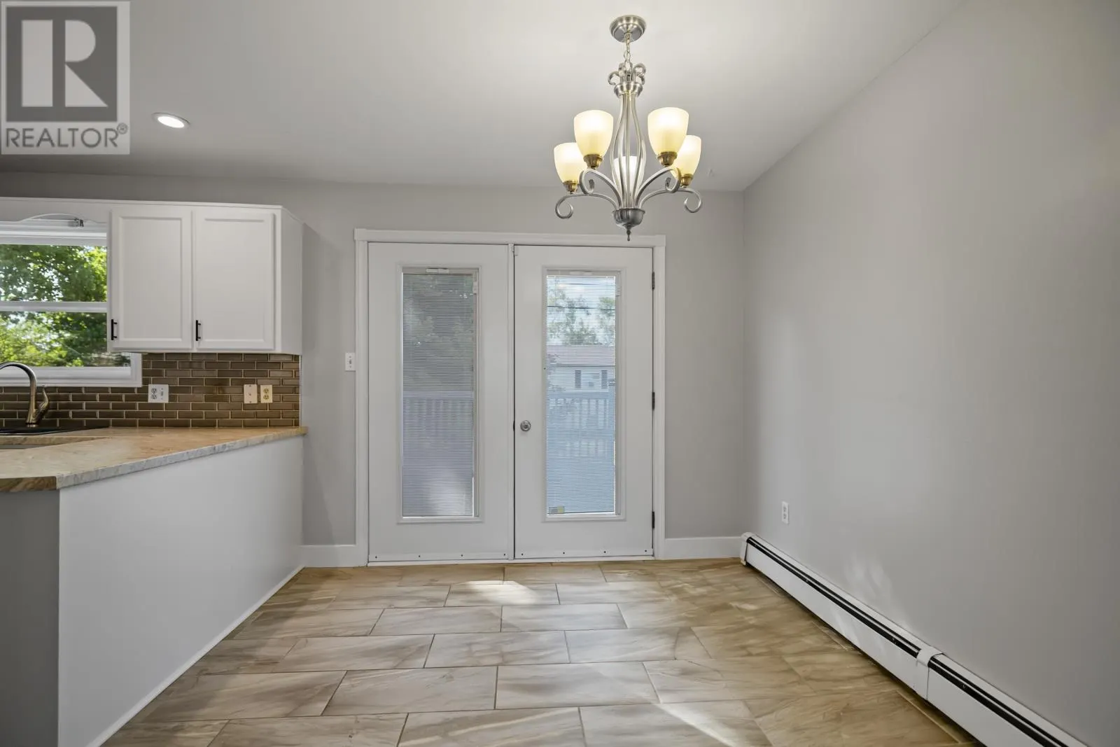 140 Westridge Crescent