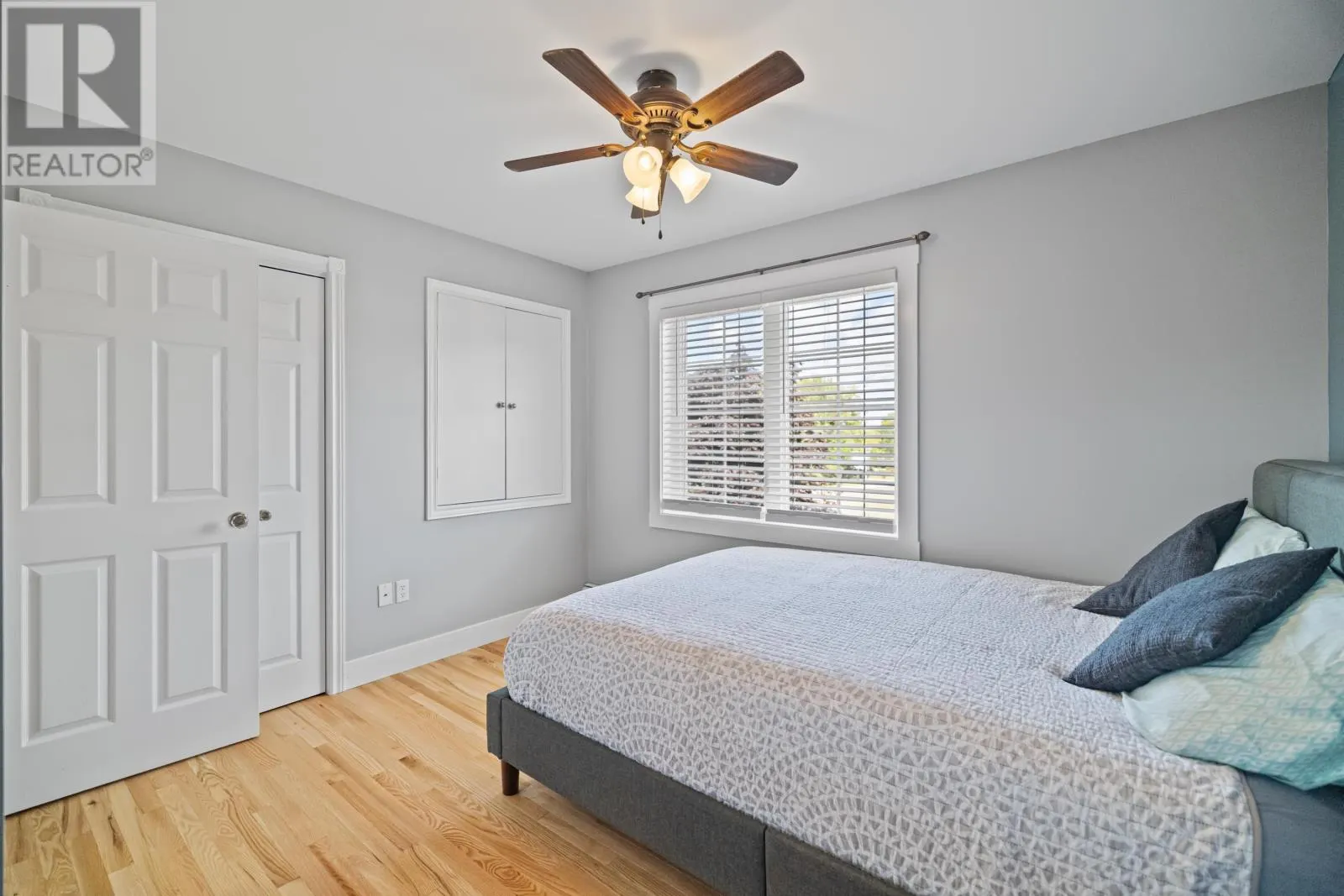 140 Westridge Crescent