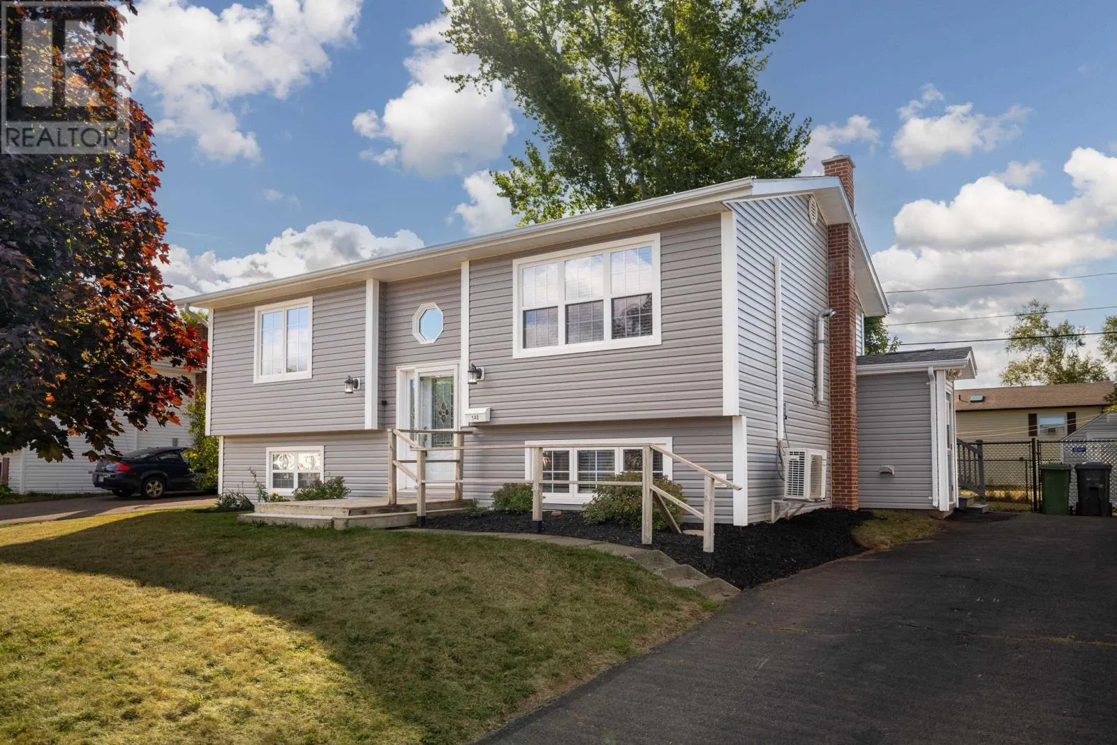 140 Westridge Crescent