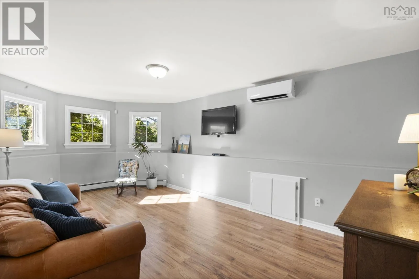 4 Carlina Court
